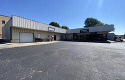 110 W Broadway Street, Monett, MO 65708