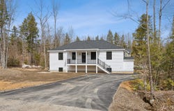 17 Ward Road, Sebago, ME 04029