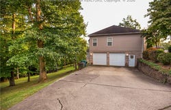 1287 Hillcrest Drive, St Albans, WV 25177