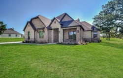 1000 henry way Road, Springtown, TX 76082