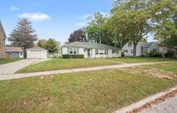 311 S Haven Street, South Haven, MI 49090