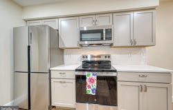 104 MEADOW COURT, GLEN MILLS, PA 19342