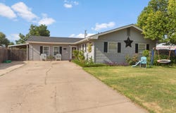 1136 W Cinderella Dr, Pampa, TX 79065