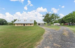 107 S Highway 14, Wortham, TX 76693