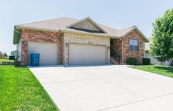 1205 N 12th Avenue, Ozark, MO 65721
