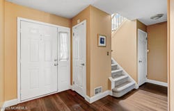 33 Hummingbird Court, Marlboro, NJ 07746