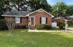 406 N Edinborough Street, Red Springs, NC 28377