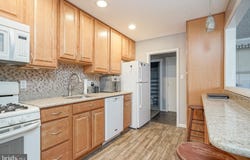 8 ROSE AVENUE, MAPLE SHADE, NJ 08052