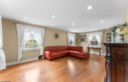 14 Landry Rd, Franklin Twp., NJ 08873-2243