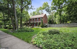 201 LAURENCE DRIVE, MOORESTOWN, NJ 08057