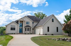 1107 Bundy Drive, Lake Isabella, MI 48893