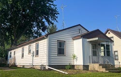 111 4th Street, Kenyon, MN 55946