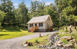 208 OPOSSUM TRAIL, WINCHESTER, VA 22602