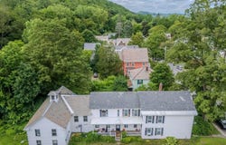 36 Spruce Street, Brattleboro, VT 05301