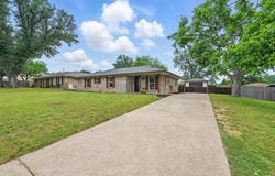 1632 Pecan Park Drive, Arlington, TX 76012