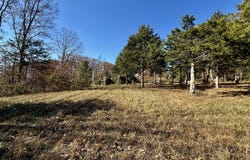 1801 S Sam Houston Boulevard, Houston, MO 65483