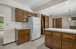 S67w17330 Rossmar Ct, Muskego, WI 53150