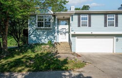 4030 N Lakeside Drive, Muncie, IN 47304