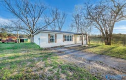 6320 County Road 38, Section, AL 35771