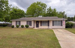 603 Carr Circle, Headland, AL 36345