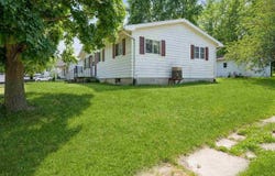 304 S 3rd Street, Coggon, IA 52218