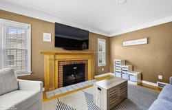 1857 Roslyn, Grosse Pointe Woods, MI 48236
