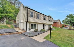 3323 Longhorn Rd, Roanoke, VA 24018