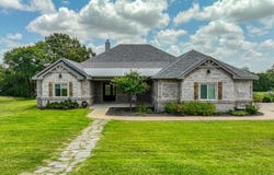 532 Lydia Lane, Granbury, TX 76049