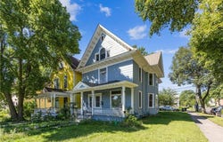 2827 Lyndale Avenue N, Minneapolis, MN 55411