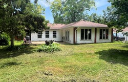 3410 Westenedge Drive, Columbus, IN 47203