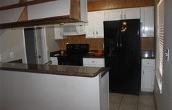 1504 Lakeview Dr, Lockhart, TX 78644