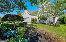 407 LAUREL CREEK BOULEVARD, MOORESTOWN, NJ 08057