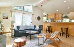 8302 SW 65TH AVE, Portland, OR 97219