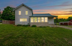 2160 Lilac Road, Hillsdale, MI 49242