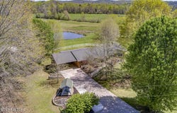 823 Old Harriman Hwy, Oliver Springs, TN 37840