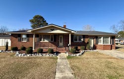 200 First Street, Williamston, NC 27892