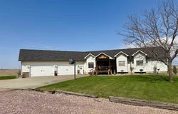25710 PLYMOUTH ST, Sioux City, IA 51108