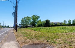 3200 E HAWORTH Ave, Newberg, OR 97132