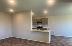 1212 E Ruger Lane, Mustang, OK 73064