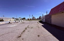 405 W Russworm Dr, Watonga, OK 73772