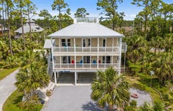 104 Lagoon Dr, Port St. Joe, FL 32456