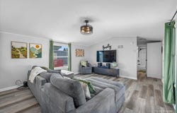 126 7th Avenue, Bartlett, IL 60103