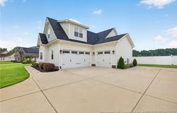 5832 Dottie Circle, Hope Mills, NC 28348