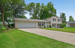 3230 Venus Lane, Maryland Heights, MO 63043