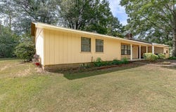 1313 W 10th, DeWitt, AR 72042