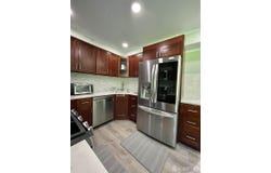 23 Hanover Square, Middlesex, NJ 08846