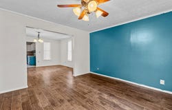 537 S Jefferson Avenue, Aurora, MO 65605