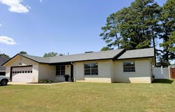 305 NORTHCREST DR, Wake Village, TX 75503