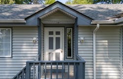 2340 KELSO Dr, Kelso, WA 98626