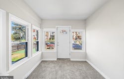 128 WHITELY TER, DARBY, PA 19023